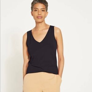 Universal Standard Double V Tank / Black / 2XL